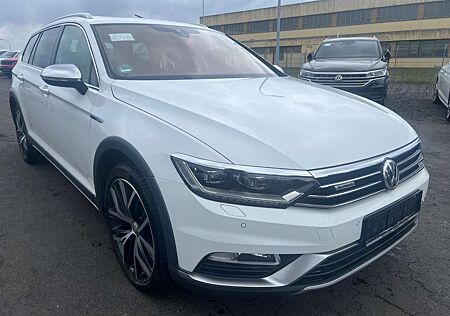 VW Passat Alltrack Volkswagen 4Motion Pano Standheiz. Digital