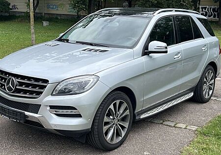 Mercedes-Benz ML 350 CDI BlueTec Euro-6*Pano*Bi-Xenon*Voll*