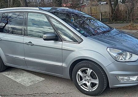 Ford Galaxy 2.0 tdci Ghia dpf