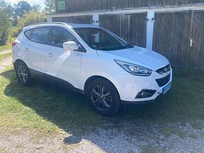 Hyundai iX35 Trend AWD / LEDER / AHK / Motor klappert