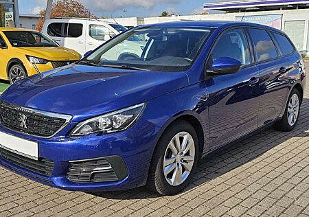 Peugeot 308 SW Active PureTech 130, Navi, Allwetterreif.