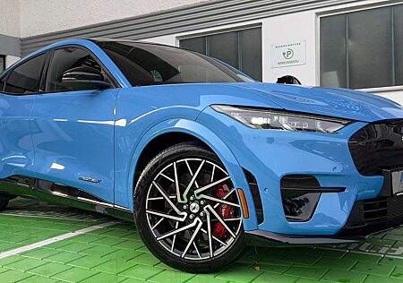 Ford Mustang Mach-E GT Autom. 4x4 mit TOP AUSSTATTUNG u wenig KM