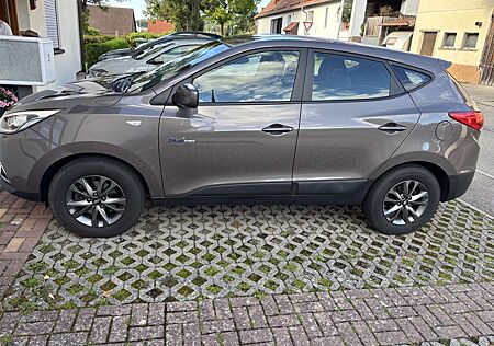 Hyundai ix35 blue Finale 2WD