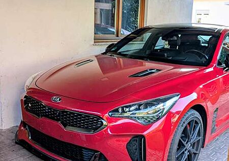 Kia Stinger GT mit Bastuck Abgasanlage