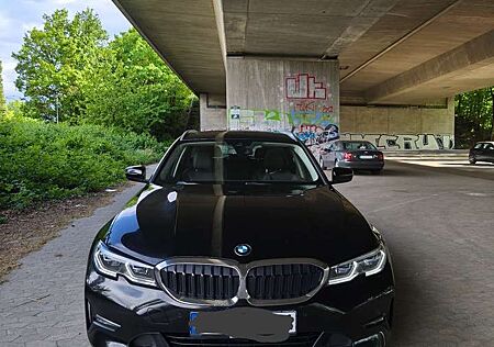 BMW 330d 330 Touring Aut. Sport Line