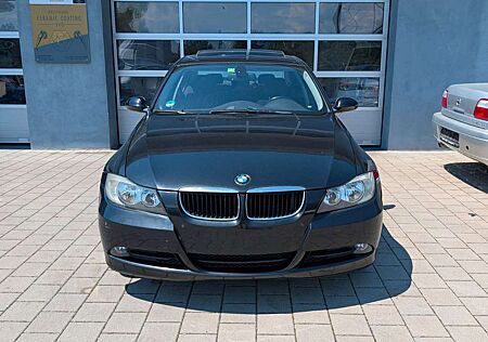 BMW 320 i Lim. Navi SHZ PDC HiFi GSD Alu AUX 6xCD