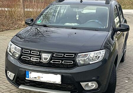 Dacia Sandero Stepway TCe 90 Easy-R Celebration