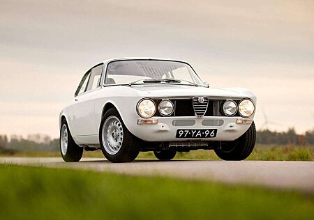 Alfa Romeo GT 1300 Junior