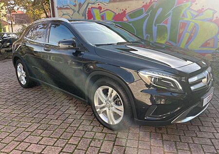 Mercedes-Benz GLA 180 *Sportsitze*PDC*NAVI*18 Zoll*