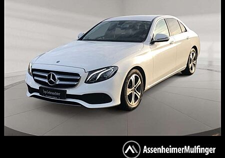 Mercedes-Benz E 200 Avantgarde +SpurW+PDC+Navi+LED+LM+Ambiente