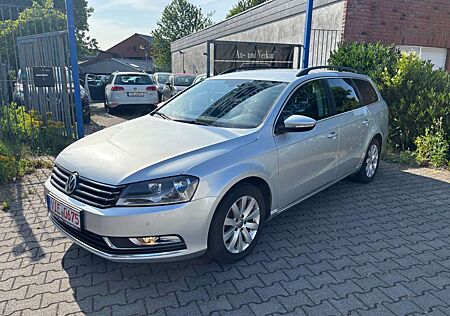 VW Passat Variant Volkswagen BlueMotion NAVI PDC SHZ TEMP