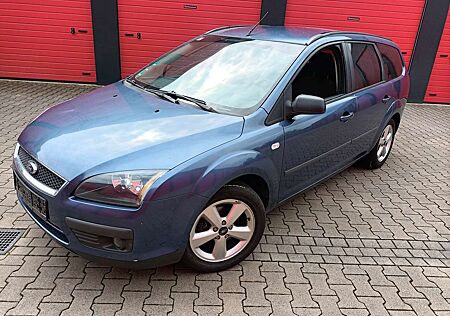 Ford Focus Turnier 1.6 16V Ambiente
