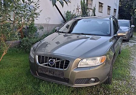 Volvo V70 2.5T Kinetic