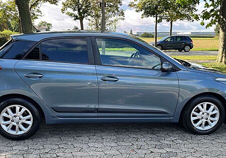 Hyundai i20 blue 1.0 T-GDIPassion