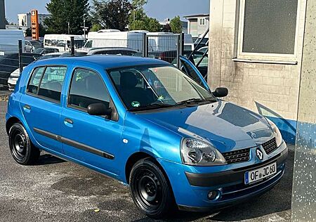 Renault Clio 1.2 16v Dynamique 75