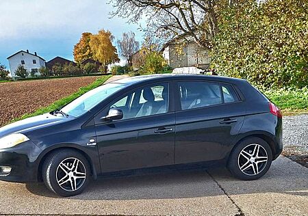 Fiat Bravo 1.4 T-JET 16V Kundendienst Scheckheftgepflegt