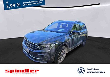 VW Tiguan Volkswagen Active 2.0 TDI DSG / Navi, Pano, AHK, LED