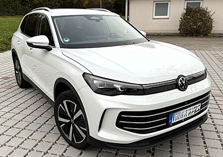VW Tiguan Volkswagen 2.0 TDI SCR 4MOTION DSG Elegance