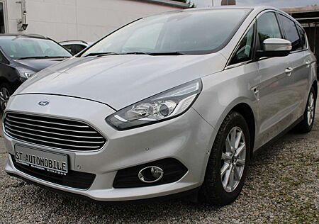 Ford S-Max Titanium
