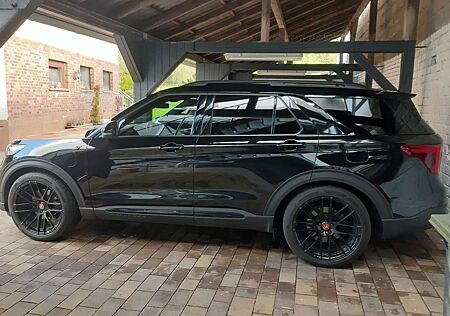 Ford Explorer EcoBoost Plug-in Hybrid ST-LINE