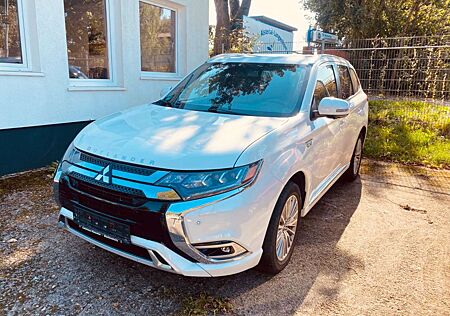 Mitsubishi Outlander PHEV IntroEdition 4WD*Leder*360°Kamera