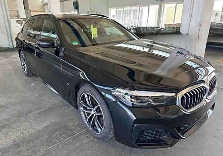BMW 530 d touring M-Sport*LiveCockpit*LEDER*Park-Assist*