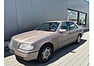 Mercedes-Benz C 180 Classic/Scheckheftgepflegt/Schiebedach/AHK/
