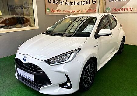 Toyota Yaris Hybrid Team D Sitzheizung Apple CarPlay Werkgarant