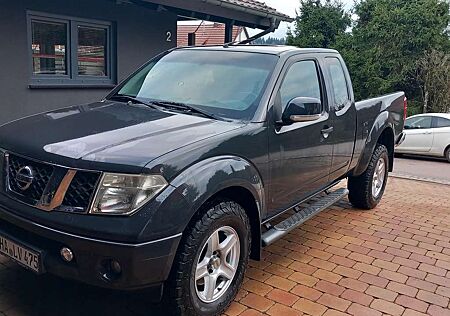 Nissan Pick Up D 40