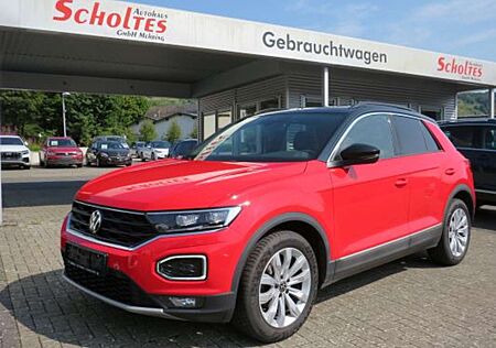 VW T-Roc Volkswagen Sport DSG Pano ACC LED elektr. HK RFK Sport