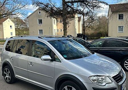 VW Touran Volkswagen 2.0 TDI DPF DSG Highline