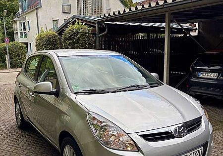 Hyundai i20 1.2 UEFA EURO 2012 Edition