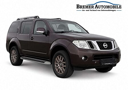 Nissan Pathfinder 2.5l dci LE Xenon Keyless-Go Tüv=Neu!