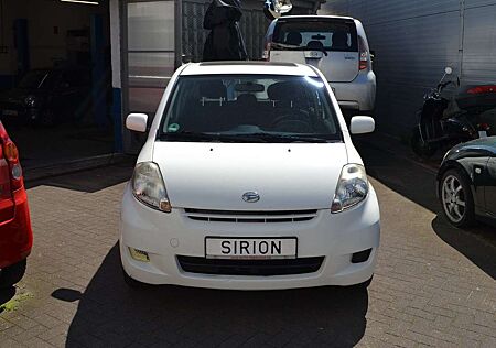 Daihatsu Sirion 1.0 Klima Glasschiebedach II Hand gepflegter Zust.