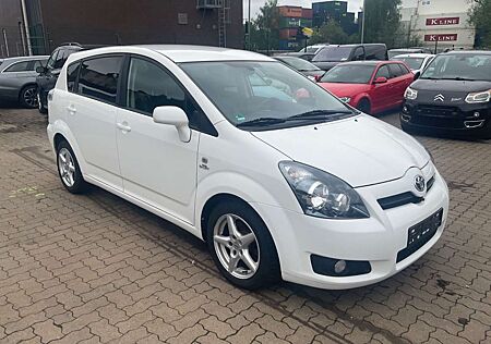 Toyota Corolla Verso 2.2 TÜV 11.2027 7 SITZER