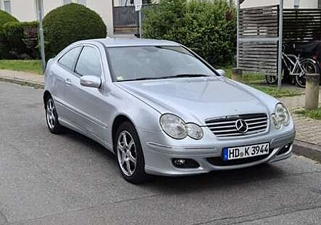Mercedes-Benz 220 gebraucht kaufen Mercedes-Benz 220 MERCEDES W203 CDI