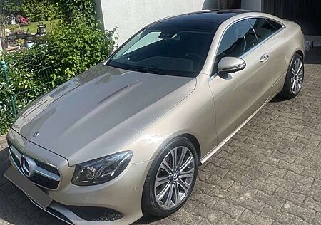 Mercedes-Benz E 200 Garantie/Pano/Keyless/Softcl./360°/Widesc/Ambient
