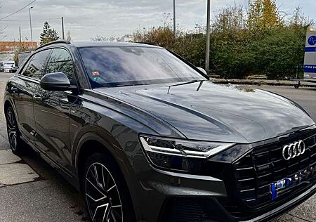 Audi Q8 50 TDI quattro tiptronic