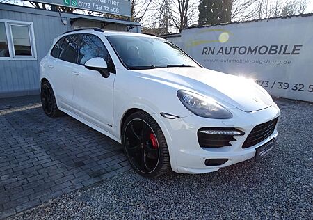 Porsche Cayenne GTS BOSE ALCANTARA 21"ALUFELGEN