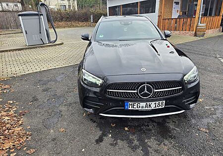 Mercedes-Benz E 220 d 4Matic T 9G-TRONIC AMG Line
