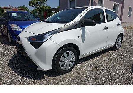 Toyota Aygo (X) Klima 5-türig KD neu 8-fach bereift