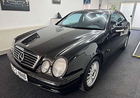 Mercedes-Benz CLK 200 KOMPRESSOR AVANTGARDE aus Erster Hand