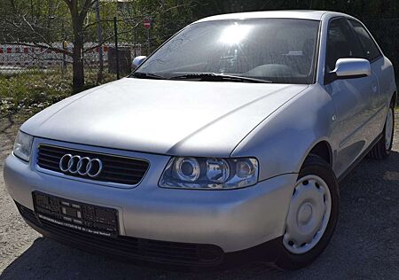 Audi A3 1.6 Ambiente/GSD/EFH/ABS/SERVO/ZV/SH/TÜV NEU!!!