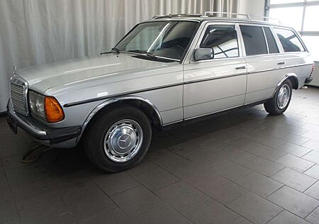 Mercedes-Benz 240 TD W123 Kombi #34-2