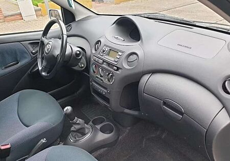 Toyota Yaris 1.3i VVT-i 16v Linea Luna