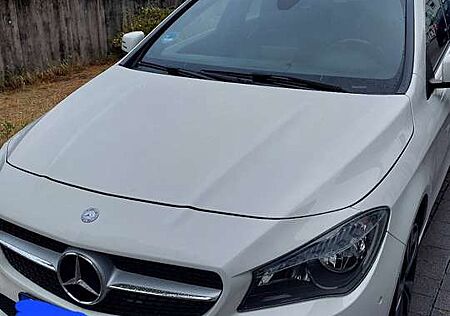 Mercedes-Benz CLA 180 Shooting Brake