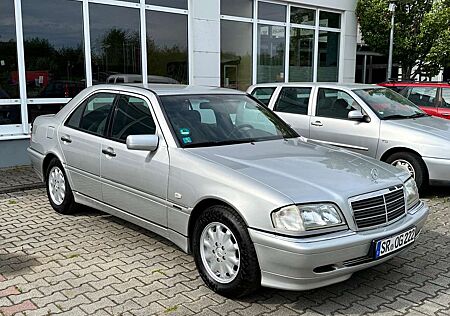 Mercedes-Benz C 180 Elegance