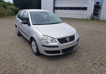 VW Polo Volkswagen 1.2 Comfortline Tüv+Kette Neu 5-Türer