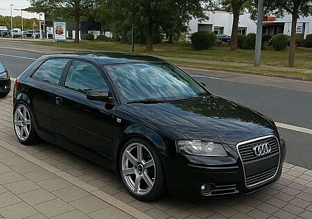 Audi A3 1.6 FSI Attraction