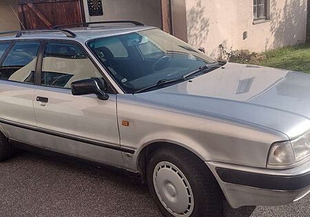 Audi 80 Avant TDI Europa